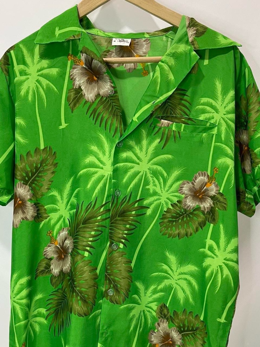 Vintage Green Hawaiian Shirt  Size M